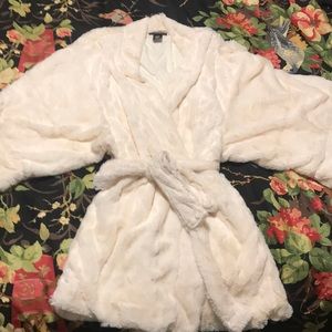 Small Natori faux fur robe
